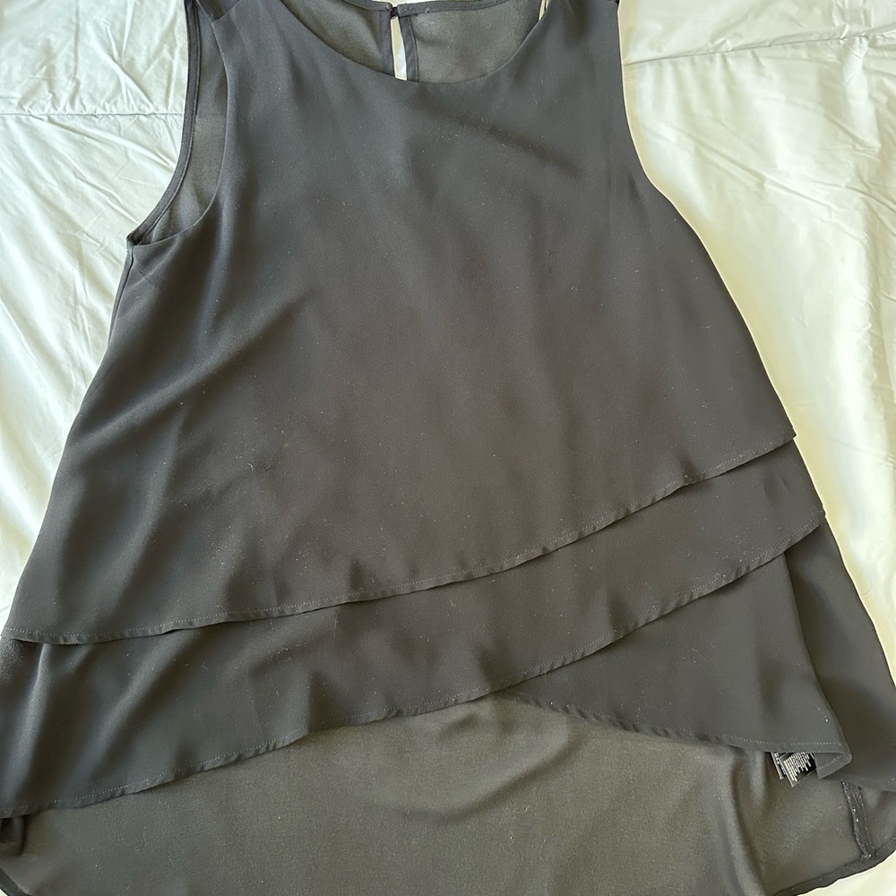 Hi-Lo tank with a see-thru back